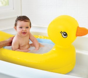 Inflatable baby bath tub